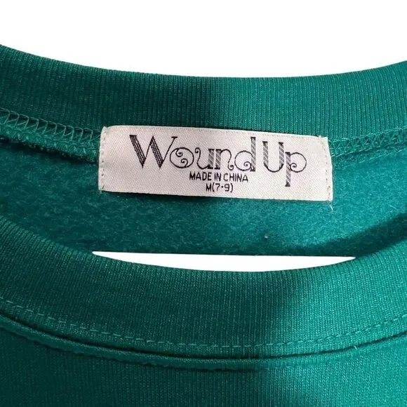 Wound Up What The Elf Is Going On Here Christmas Sweatshirt Green Size Medium - Picture 3 of 6